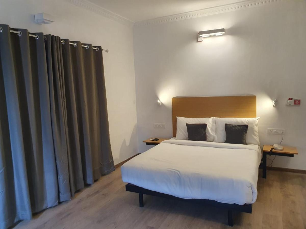 Hotel Amrita Chennai Exteriör bild